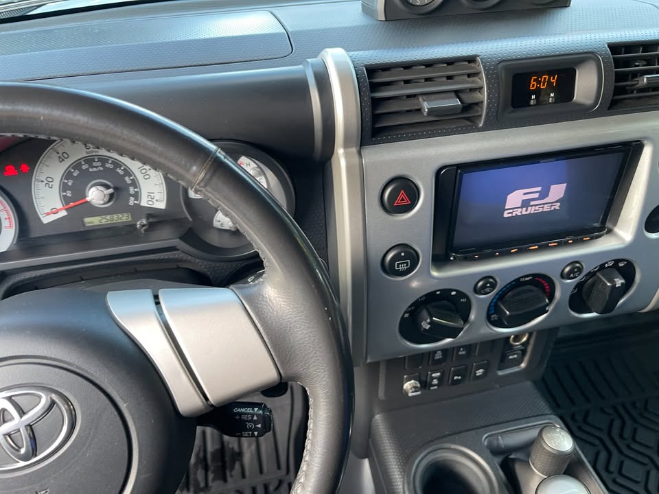 2007 Toyota FJ Cruiser in Seattle, WA (photo 10) — photo 10