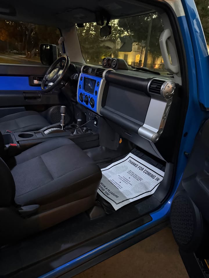 2008 Toyota FJ Cruiser · Sport Utility 2D in Fresno, CA (photo 10) — photo 10