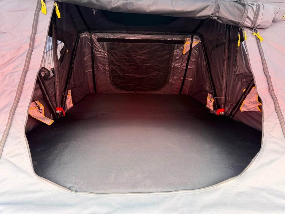 Smittybilt Overlander Roof Top Tent Gen 2 w/ rhino rack in Scottsdale, AZ (photo 10) — photo 10