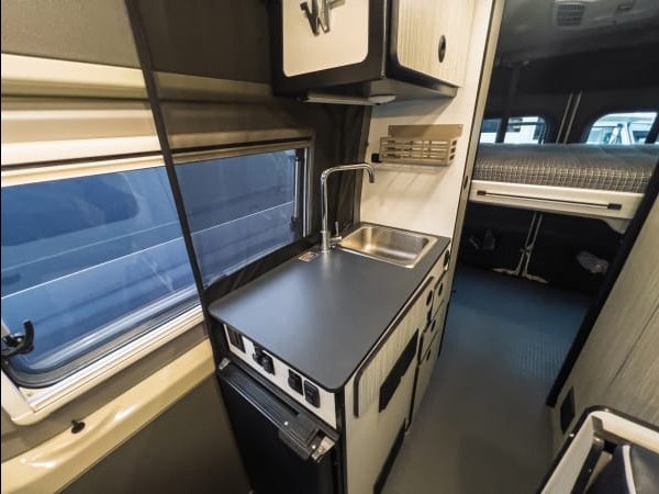 2023 Winnebago REVEL BMB44E in Phoenix, AZ (photo 10) — photo 10