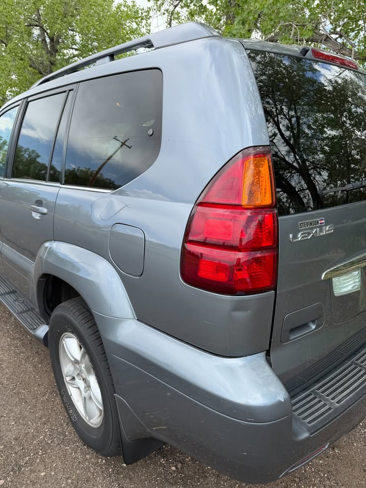 2005 Lexus GX · GX 470 Sport Utility 4D in Fort Collins, CO (photo 10) — photo 10