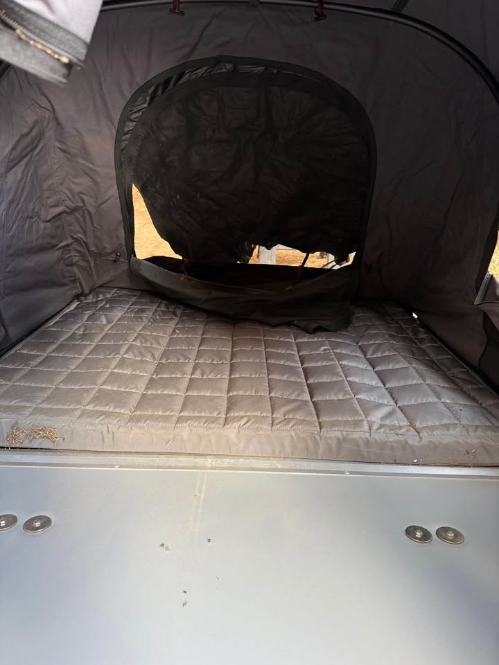 iKamper Skycamp Rooftop Tent in Truckee, CA (photo 10) — photo 10