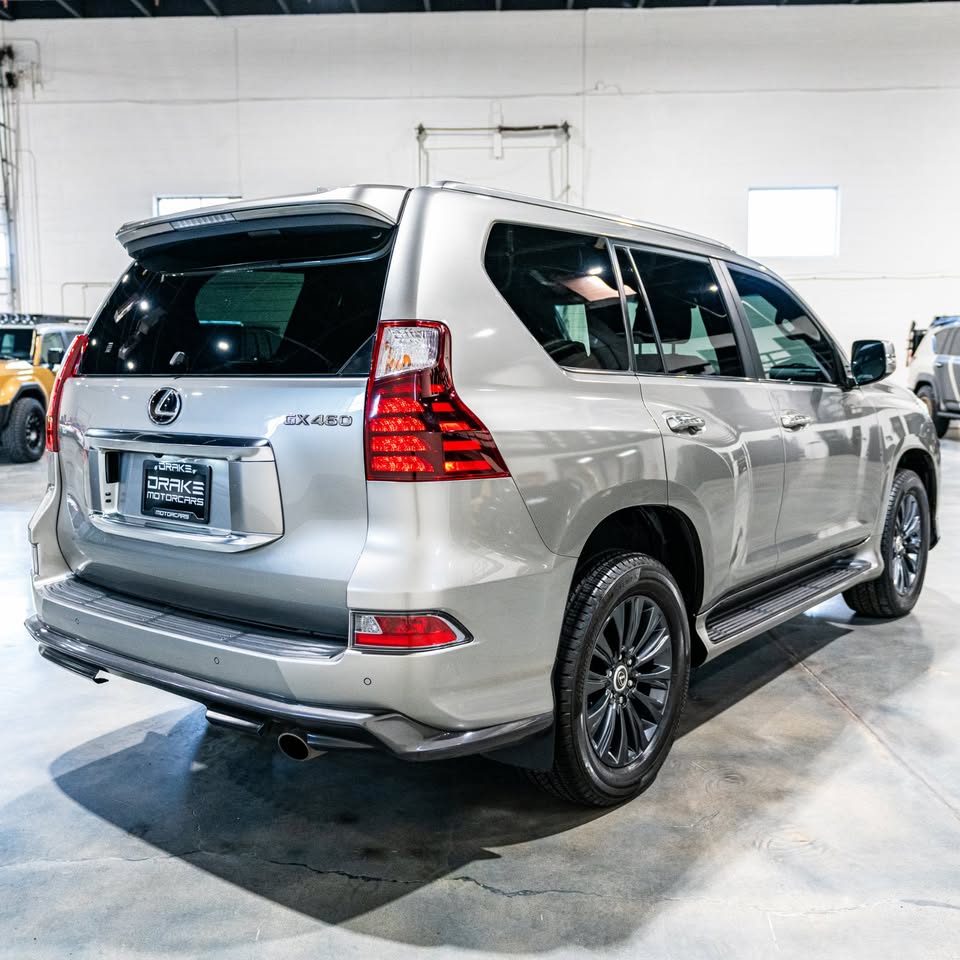 2020 Lexus GX460 in Denver, CO (photo 10) — photo 10