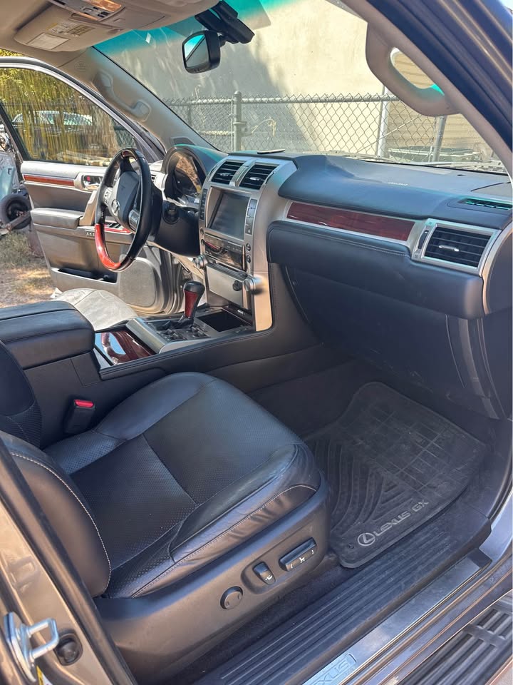 2013 Lexus GX · GX 460 Premium Sport Utility 4D in Camarillo, CA (photo 10) — photo 10