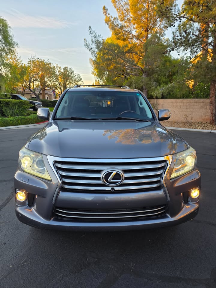 2013 Lexus LX570 in Las Vegas, NV (photo 10) — photo 10