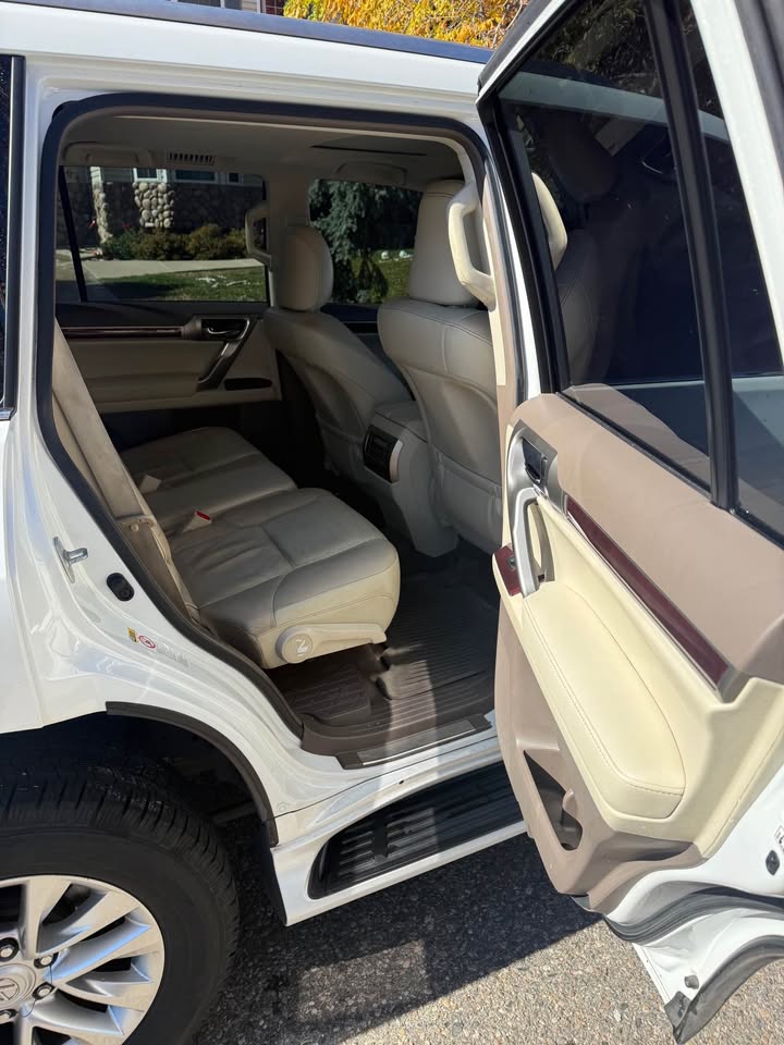 2015 Lexus gx460 in Berthoud, CO (photo 10) — photo 10