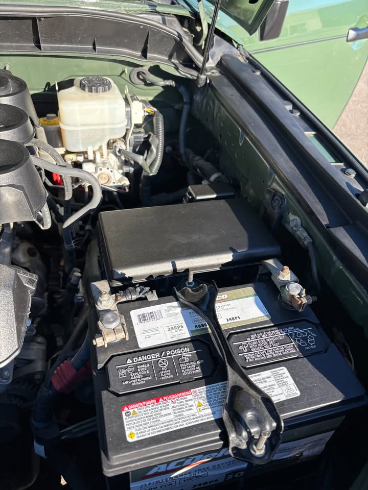 2011 Toyota FJ Cruiser in Centennial, CO (photo 11) — photo 11