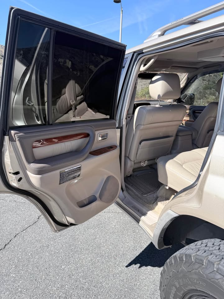 2002 Lexus LX · LX 470 Sport Utility 4D in Simi Valley, CA (photo 11) — photo 11