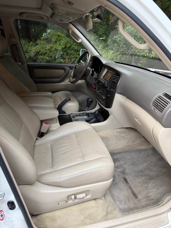 2007 Toyota Landcruiser in Woodinville, WA (photo 11) — photo 11