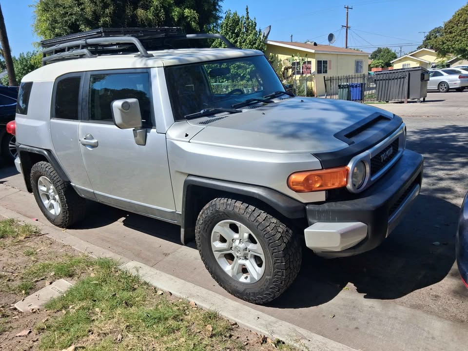 2007 Toyota FJ Cruiser · Sport Utility 2D in Downey, CA (photo 11) — photo 11
