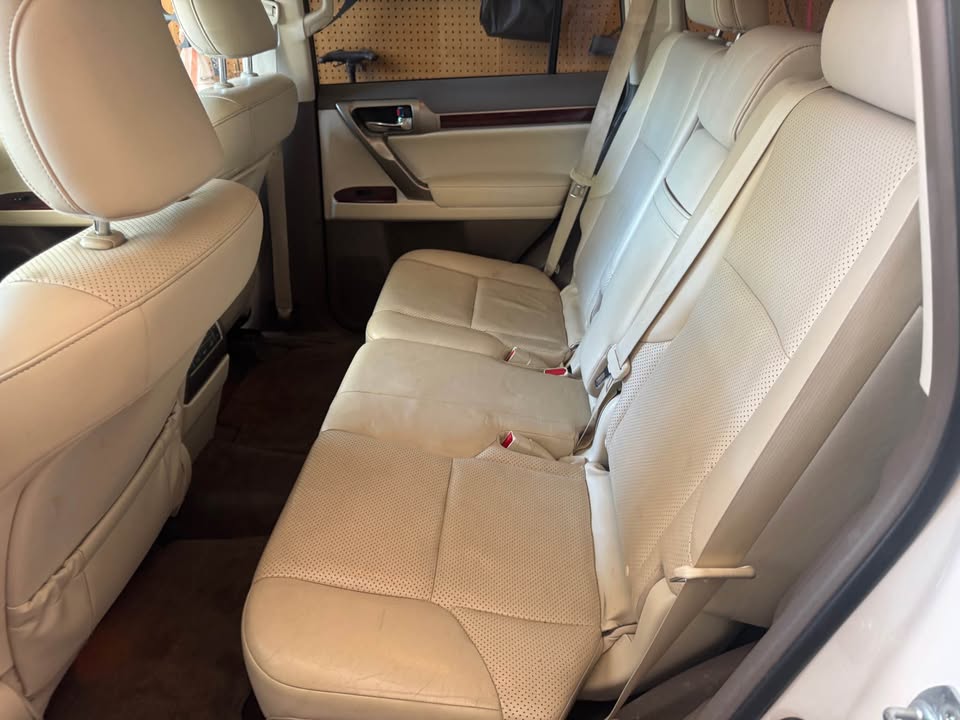 2010 Lexus GX · GX 460 Premium Sport Utility 4D in Englewood, CO (photo 11) — photo 11
