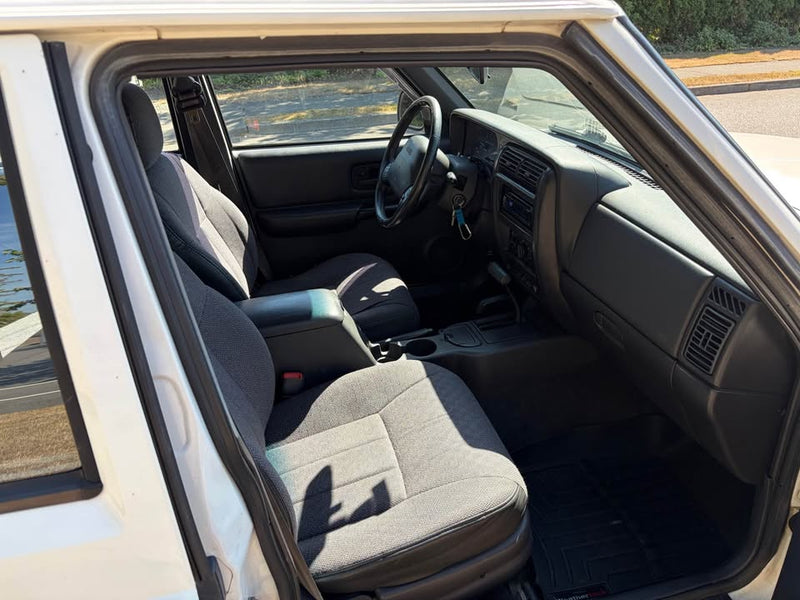 1999 Jeep Cherokee · Classic Sport Utility 4D in Enumclaw, WA (photo 11) — photo 11
