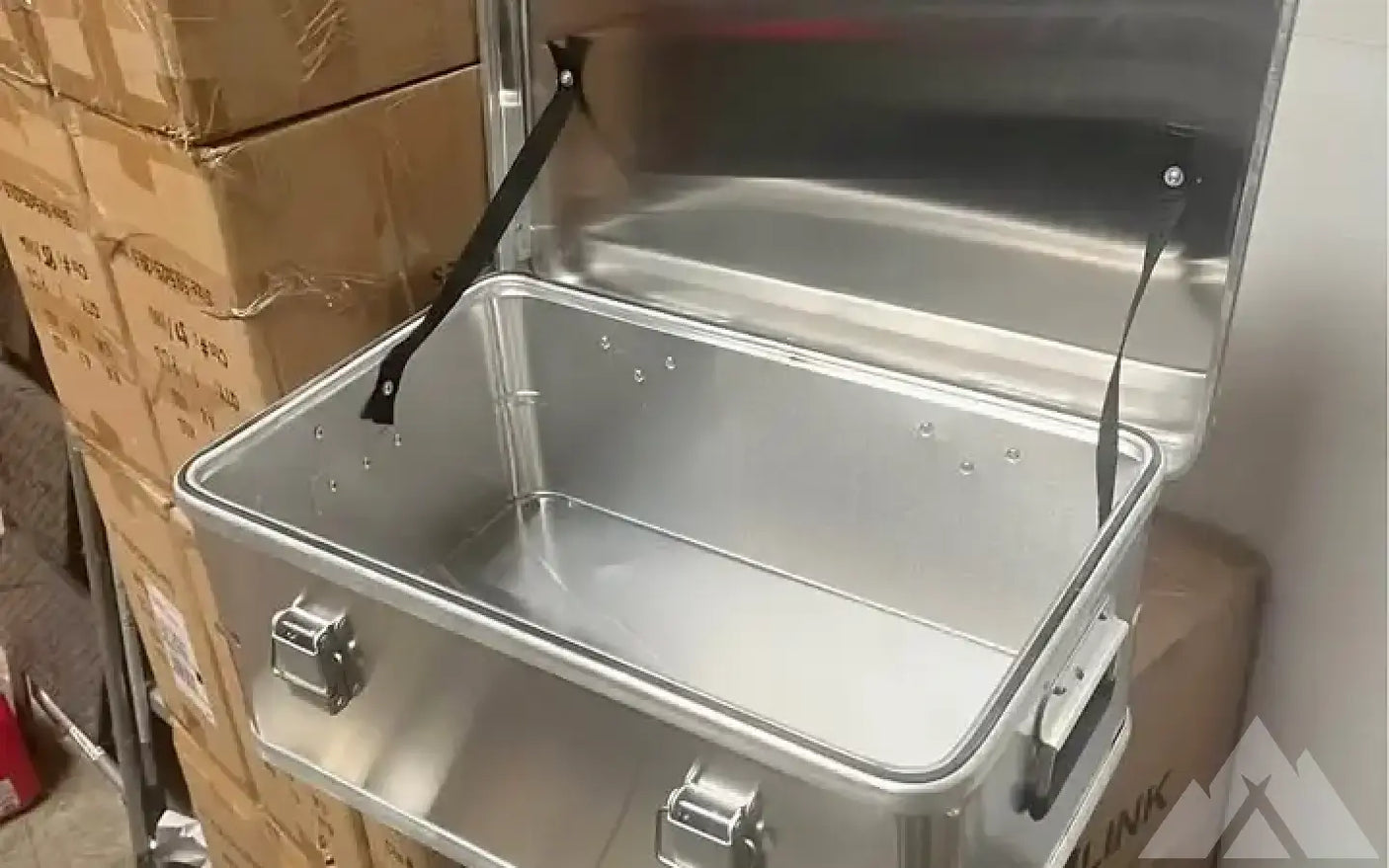 12 50L Swiss link cases — new cases & cargo boxes for sale