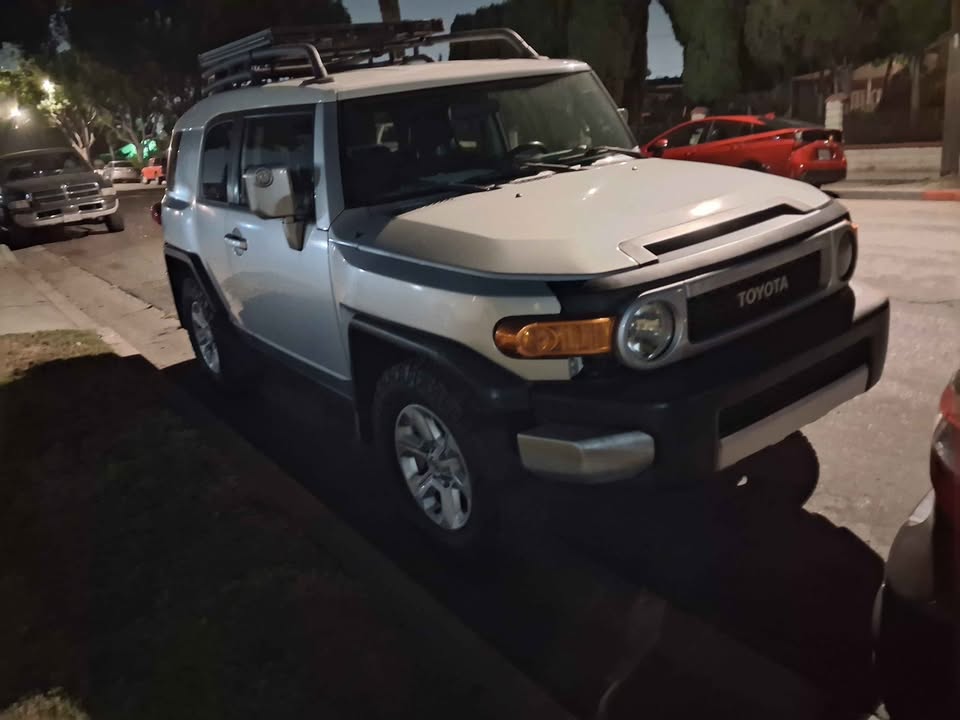 2007 Toyota FJ Cruiser · Sport Utility 2D in Downey, CA (photo 12) — photo 12