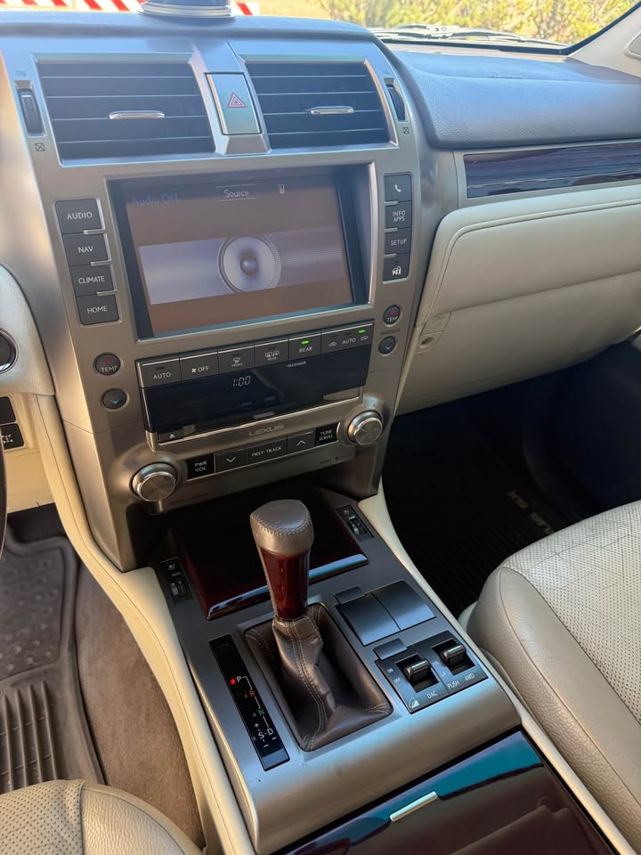 2015 Lexus gx460 in Berthoud, CO (photo 12) — photo 12