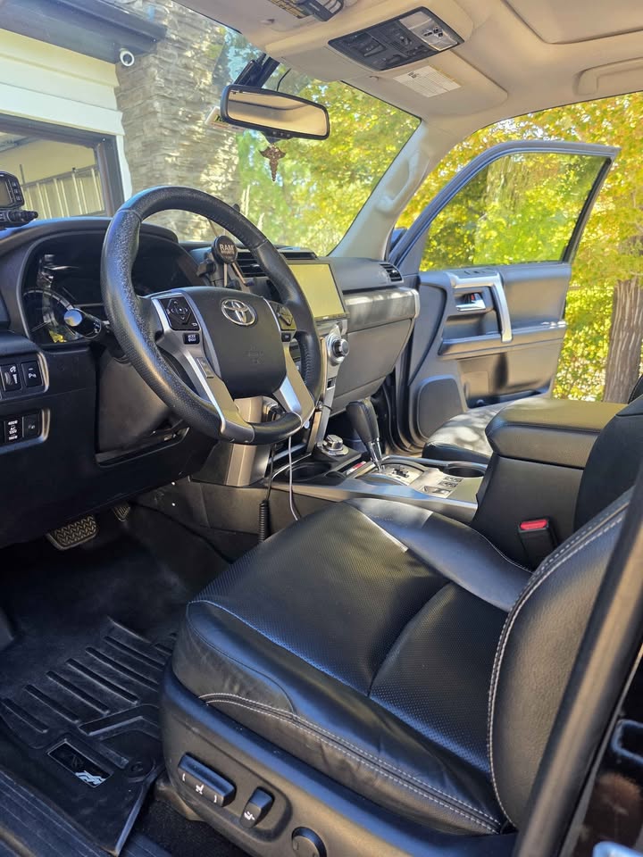 2015 Toyota 4Runner · Limited Sport Utility 4D in Lone Tree, CO (photo 12) — photo 12