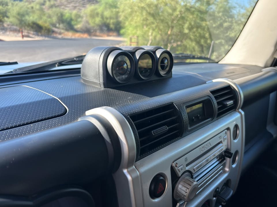 2007 Toyota Fj Cruiser 6spd Manual / Engine Replaced May 2026 in Phoenix, AZ (photo 12) — photo 12
