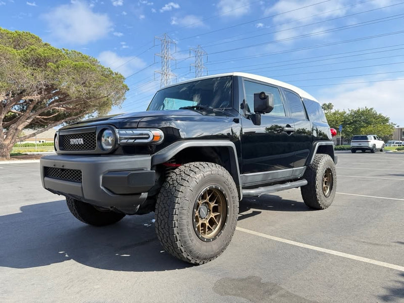 2012 Toyota FJ Cruiser 4WD in Huntington Beach, CA (photo 12) — photo 12