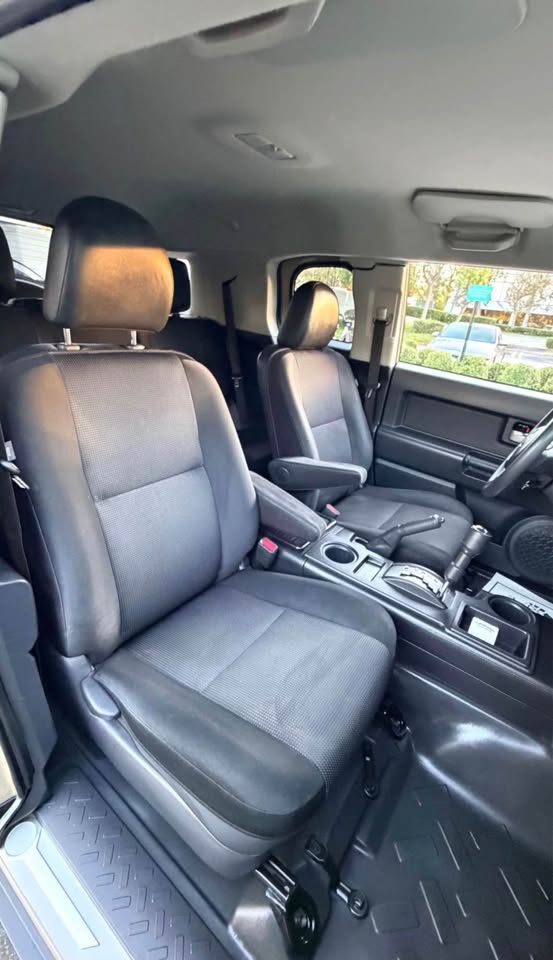 2012 Toyota FJ Cruiser · Sport Utility 2D in Costa Mesa, CA (photo 12) — photo 12