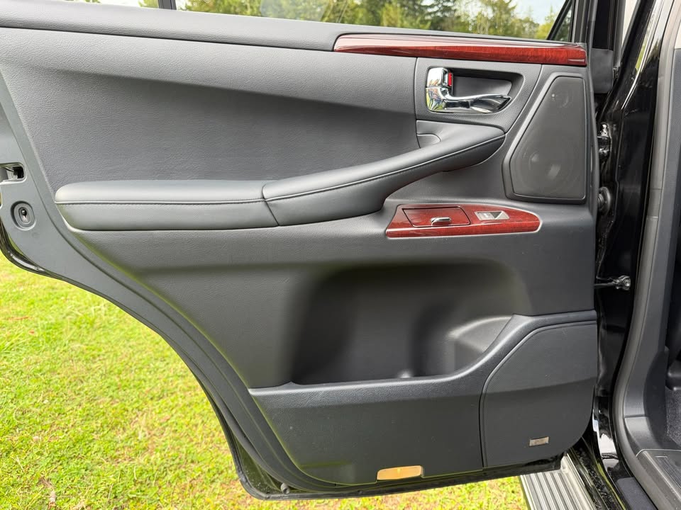 2015 Lexus LX in Chimacum, WA (photo 12) — photo 12