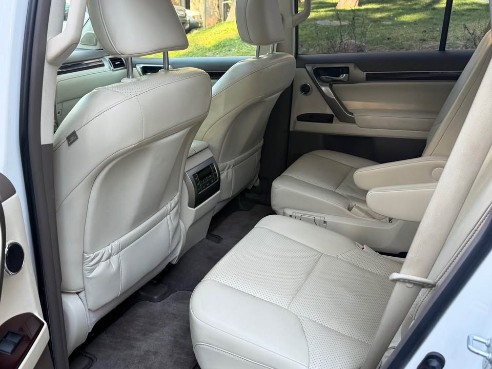 2017 Lexus GX · GX 460 Luxury Sport Utility 4D in Evergreen, CO (photo 12) — photo 12