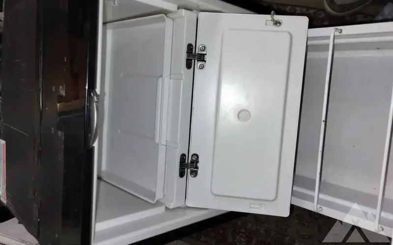 12v Dometic RV Fridge — used coolers & fridges for sale (photo 7) — photo 7
