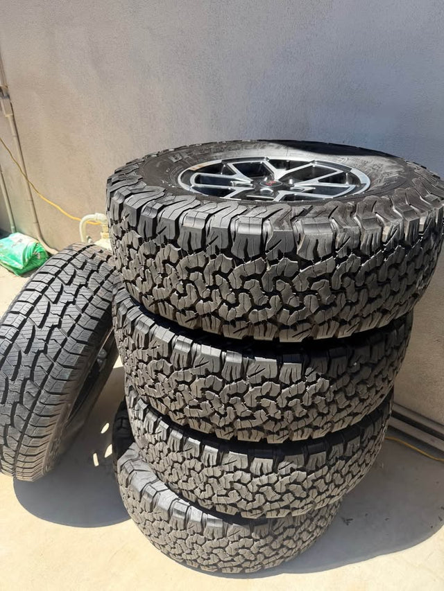 33 inch BFG KO2 tires — photo 2
