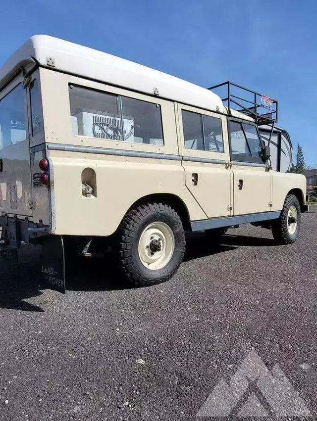 1969 Land Rover Discovery Series II — photo 2