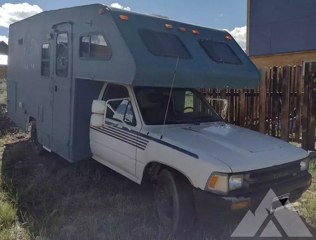 1990 Toyota Pickup — photo 3