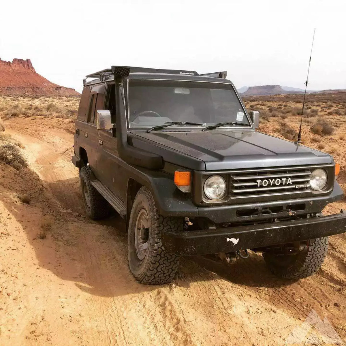 1991 Toyota Land Cruiser — used overland rig for sale in Littleton, CO (photo 3) — photo 3