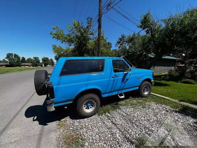1992 Ford Bronco — photo 2