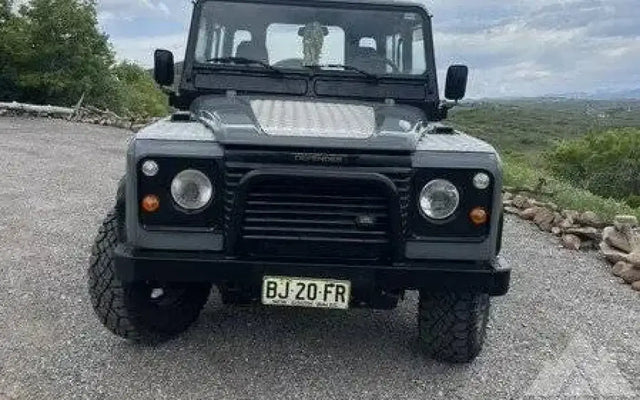 1992 Land Rover Defender 110 — photo 3