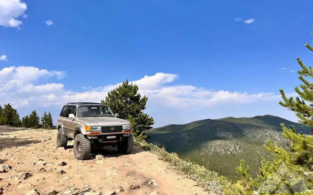 1996 Lexus LX 450 — photo 2