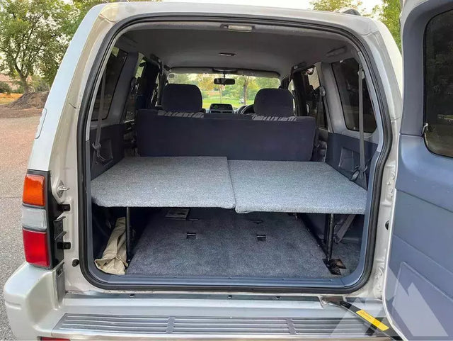 1996 Toyota Land Cruiser — photo 3