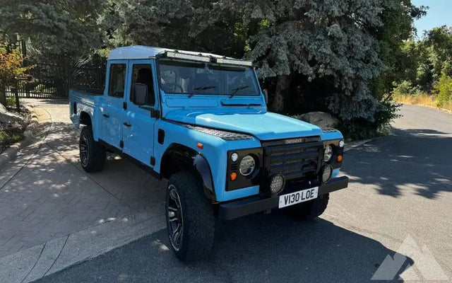 1999 Land Rover Defender 110 — photo 2
