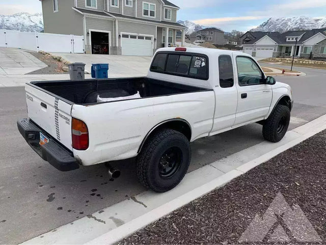 1999 Toyota Tacoma — photo 2