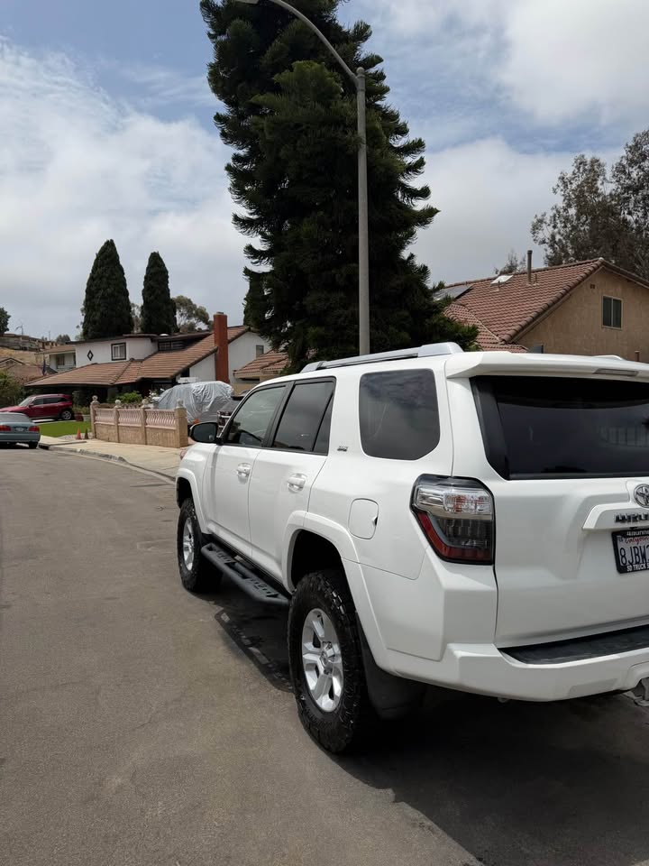 2016 Toyota 4Runner · SR5 Sport Utility 2D in San Diego, CA (photo 5) — photo 5