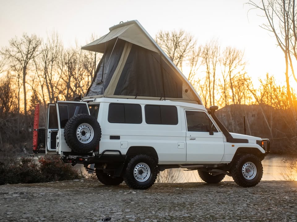 2000 Toyota land cruiser hzj78 troop carrier in Boise, ID (photo 8)