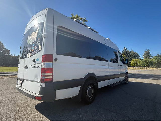 2011 Mercedes-Benz Sprinter — photo 3