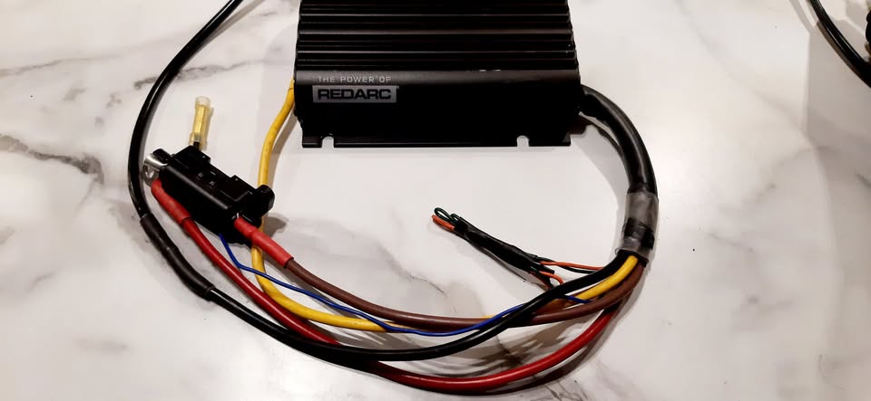 Redarc BCDC1225D Dual Input In-Vehicle 12V 25A DC-DC Battery Charger in Madras, OR (photo 2) — photo 2