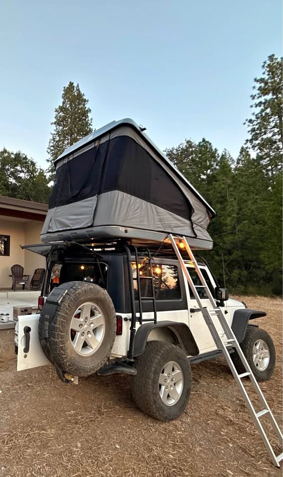 James Baroud Space XL Rooftop Tent in Colfax, CA (photo 1)