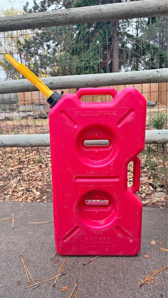Rotopax 4.5 gallon gas can in Bend, OR (photo 1)