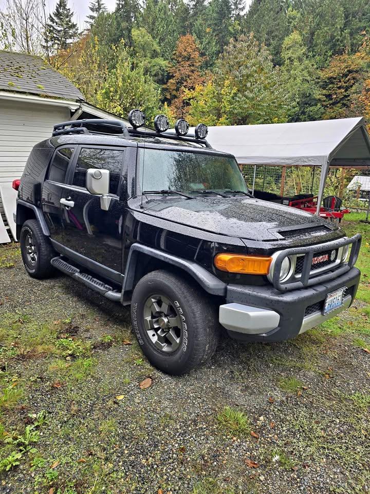 2007 Toyota fj cruiser (trade) in Bremerton, WA (photo 1)