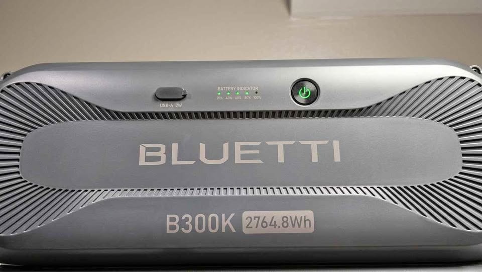 BLUETTI B300K Expansion Battery (2,764.8Wh) in Simi Valley, CA (photo 1)