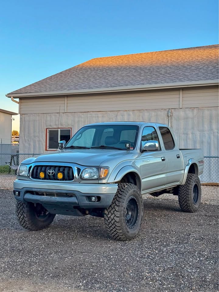 2001 Toyota Tacoma Limited 4x4 in Boise, ID (photo 1)