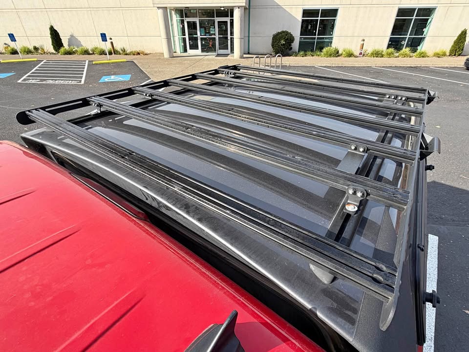 Prinsu Universal Top Roof Rack 5.5′ X 54″ in Wilsonville, OR (photo 1) — photo 1