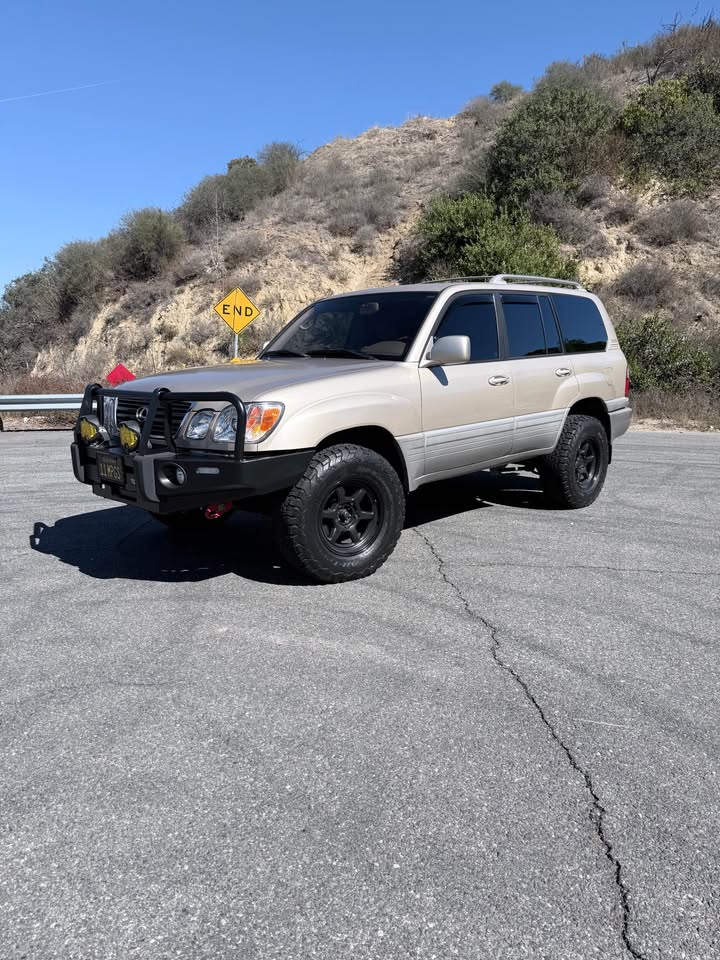 2002 Lexus LX · LX 470 Sport Utility 4D in Simi Valley, CA (photo 1) — photo 1