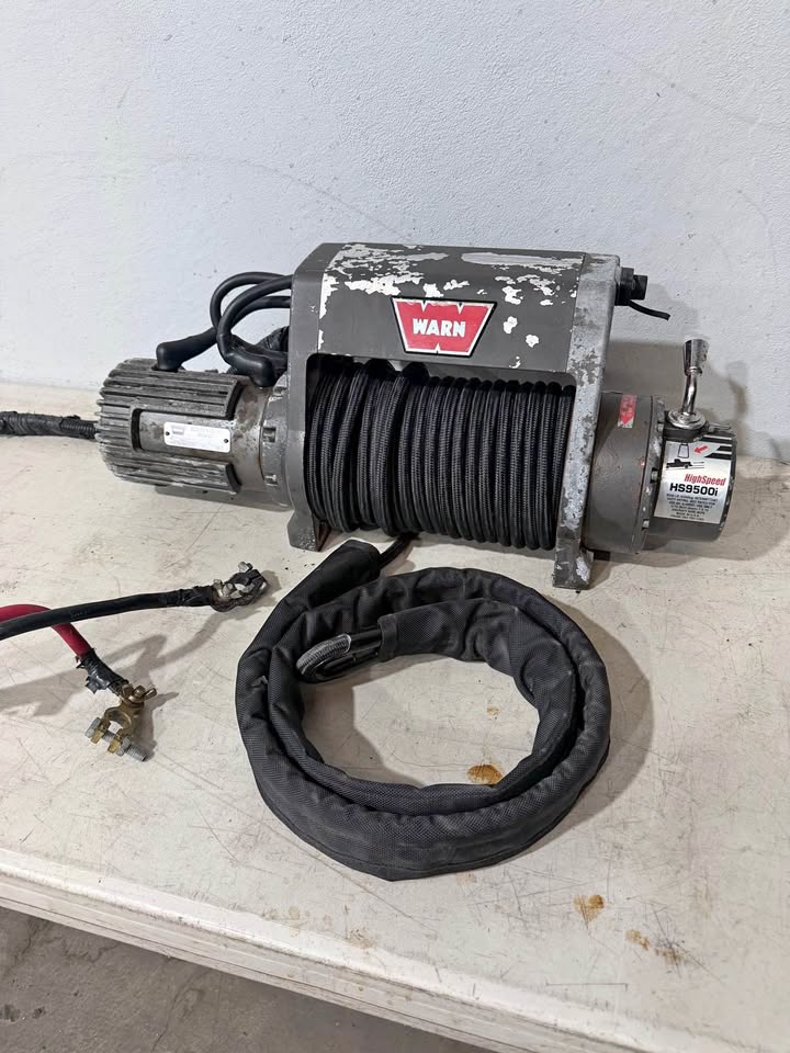 Warn 9,500lb Winch in Petaluma, CA (photo 1) — photo 1