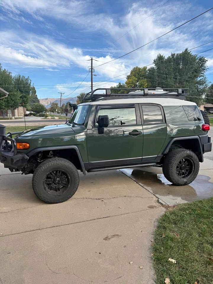 2010 Toyota FJ Cruiser in Ogden, UT (photo 1)