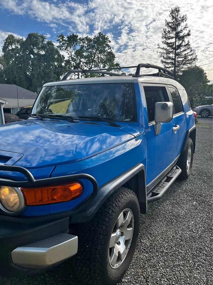 2007 Toyota FJ Cruiser · 4WD in Sonoma, CA (photo 1)